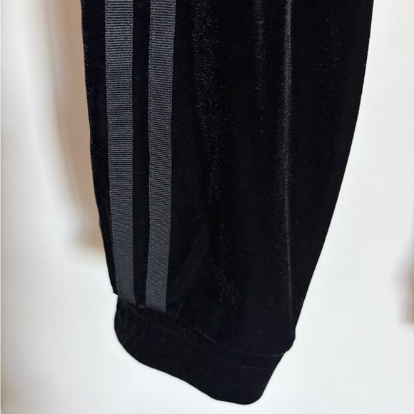 Adidas Black Velour Track Pants Women’s Y2K Athleisure Velvet XS - Picture 5 of 9